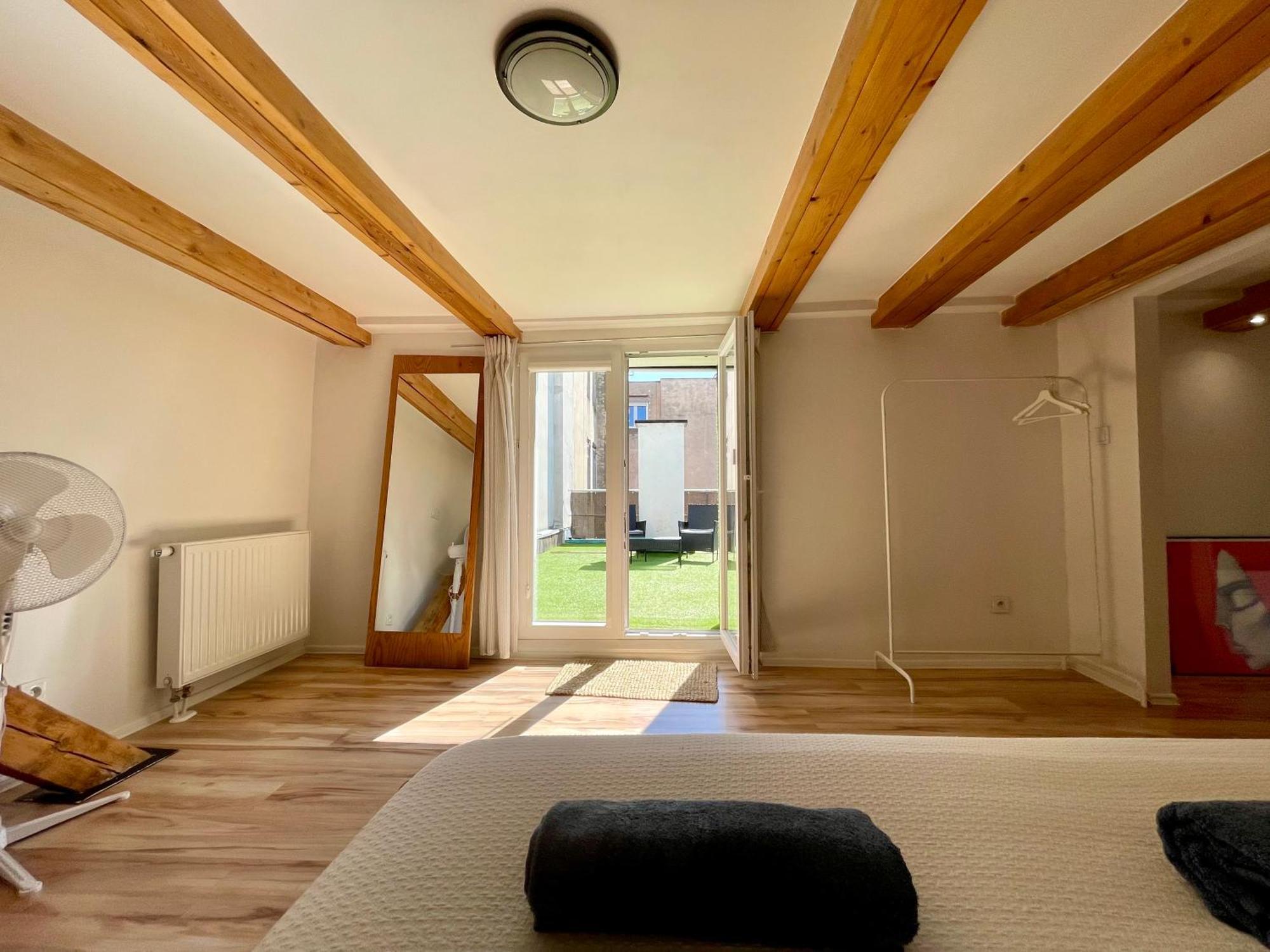 93 M2 Rynek Kino Na Dachu Self Check-In Apartment Wroclaw Ngoại thất bức ảnh